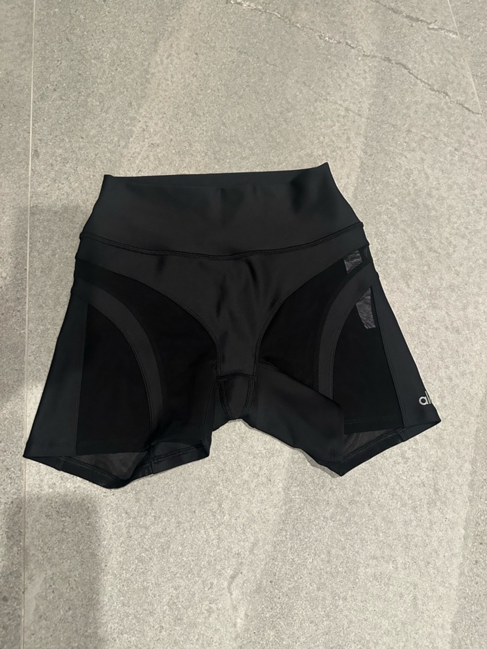 ALO Yoga Airlift Heat Waves Bike Shorts Size Small - Picture 3 of 6